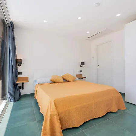 292 - Villare, Con Piscina E Terrazza, Relax Nel Di