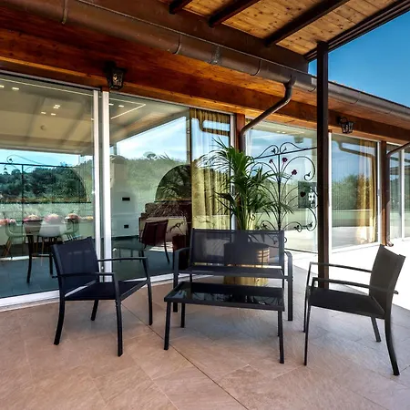 292 - Villare, Con Piscina E Terrazza, Relax Nel Di Lavagna