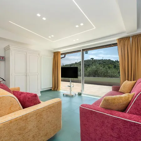 292 - Villare, Con Piscina E Terrazza, Relax Nel Di
