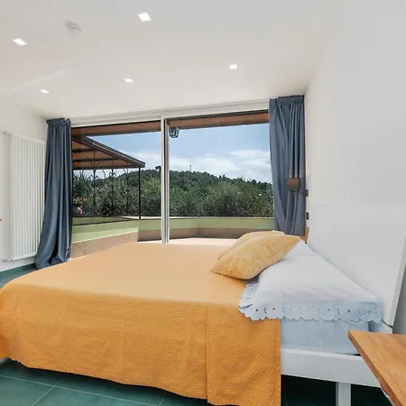 292 - Villare, Con Piscina E Terrazza, Relax Nel Di * Lavagna