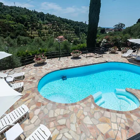 292 - Villare, Con Piscina E Terrazza, Relax Nel Di * Lavagna